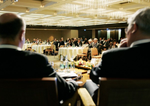 SYMPOSIUMQ013.jpg