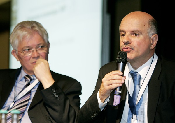 SYMPOSIUMQ021.jpg