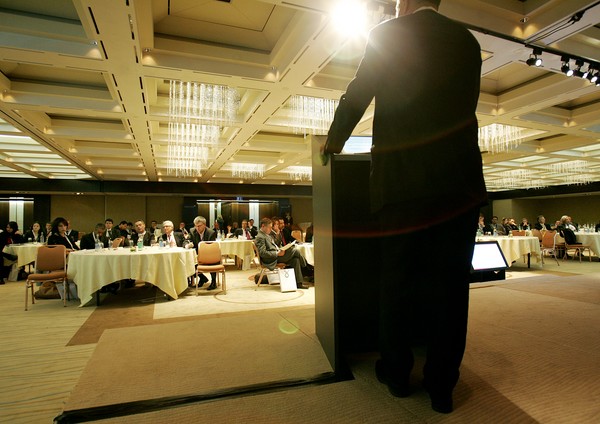 SYMPOSIUMQ025.jpg
