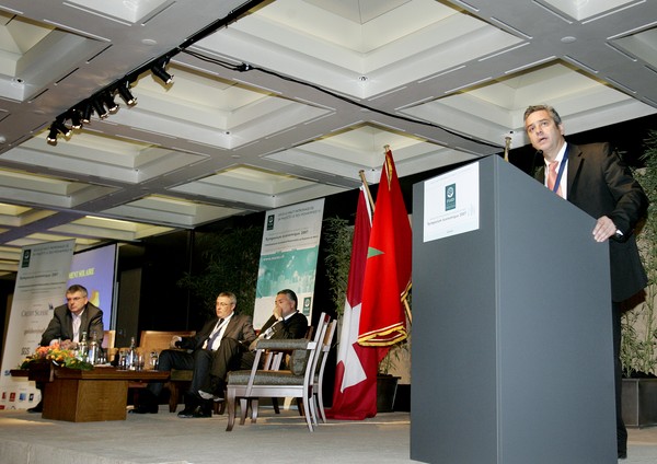 SYMPOSIUMQ061.jpg