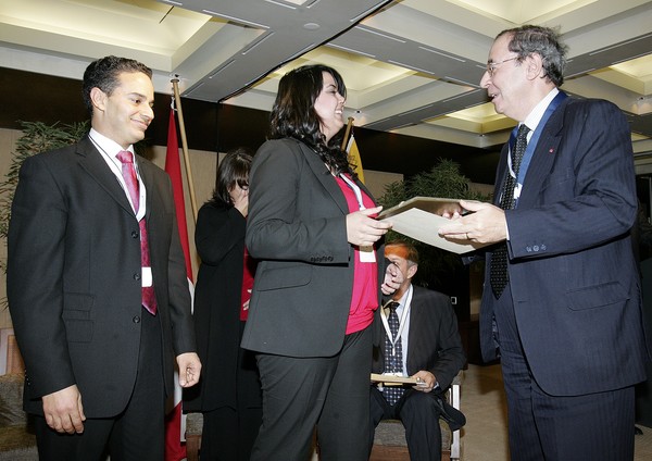 SYMPOSIUMQ120.jpg