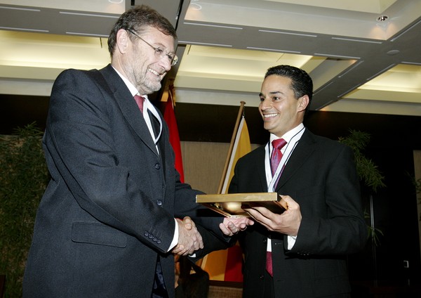 SYMPOSIUMQ127.jpg
